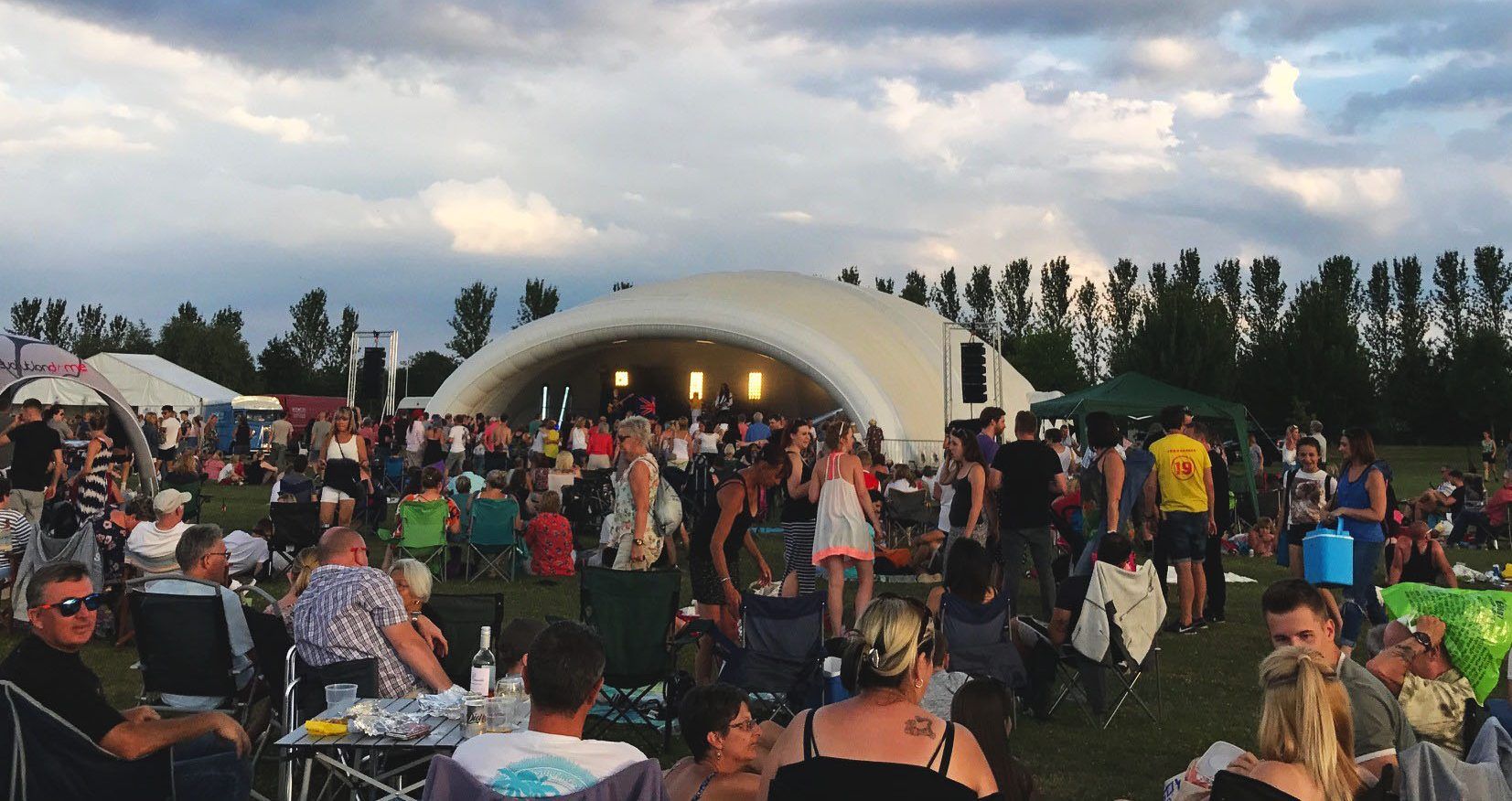 inflatable stage cover